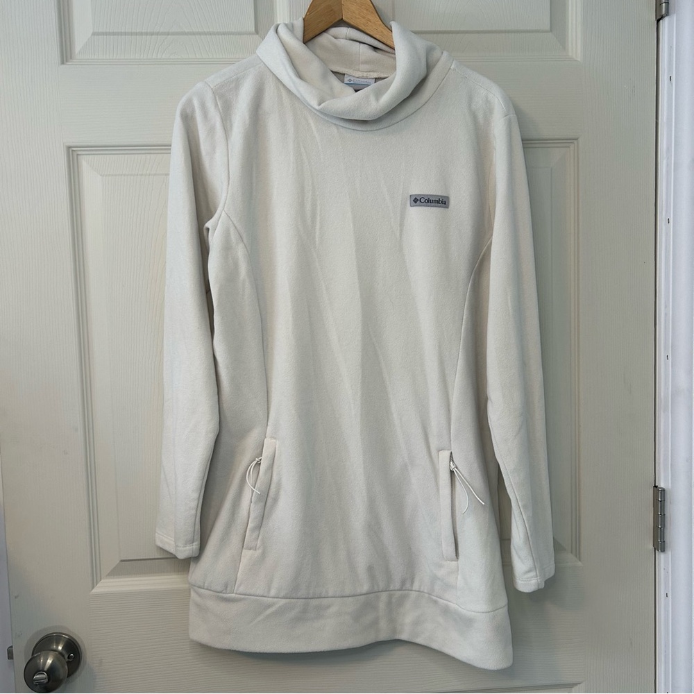 Columbia Cream Fleece Tunic with Zipper Front Pocket,  Size Medium